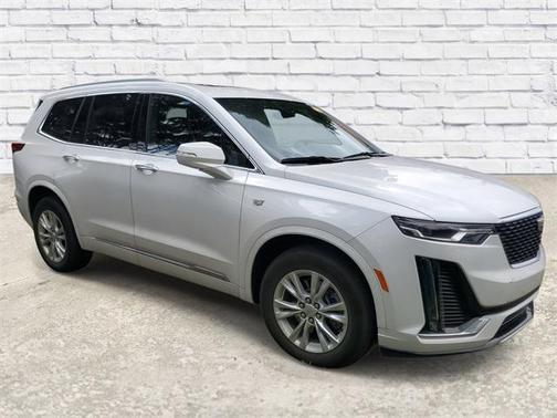 2023 Cadillac XT6 Luxury FWD