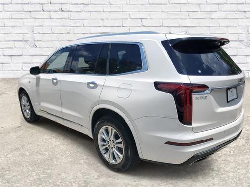 2023 Cadillac XT6 Luxury FWD