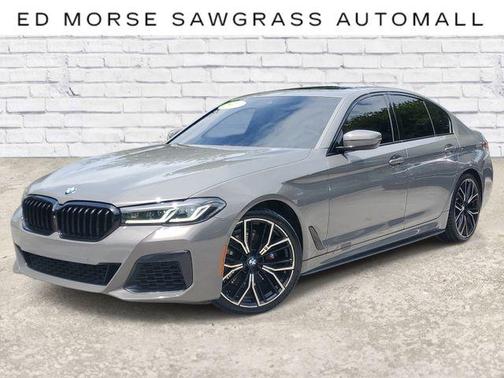Bernina Grey Amber Effect Metallic 2021 BMW 540 540i