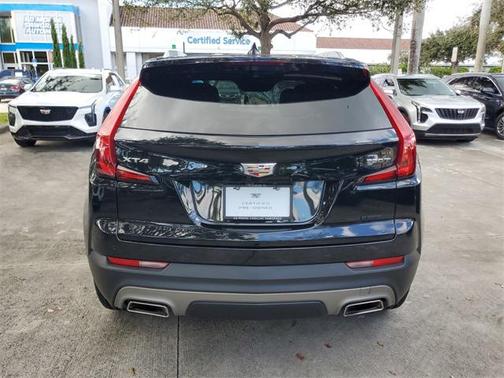 2023 Cadillac XT4 Premium Luxury