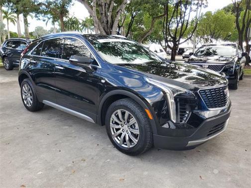 2023 Cadillac XT4 Premium Luxury
