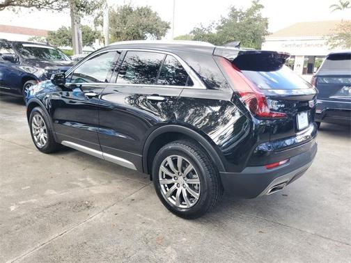 2023 Cadillac XT4 Premium Luxury