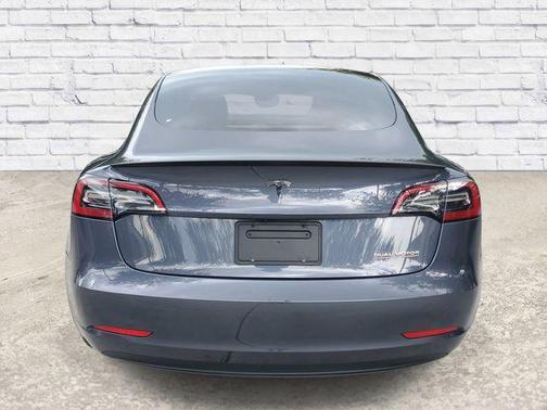 Midnight Silver Metallic 2023 Tesla Model 3 Performance