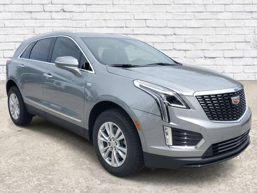 Argent Silver Metallic 2026 Cadillac XT5 Luxury