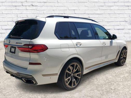 Mineral White Metallic 2020 BMW X7 M50i