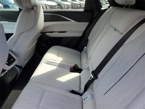 2025 Cadillac LYRIQ Luxury w/1SC