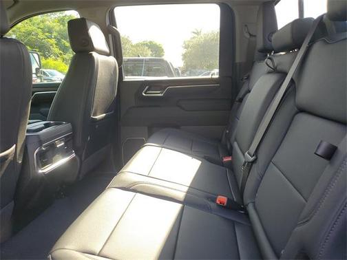 2025 GMC Sierra 2500 SLT