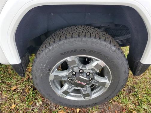2025 GMC Sierra 2500 SLT