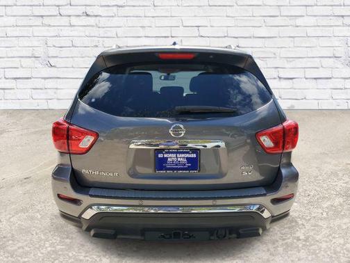 Gun Metallic 2018 Nissan Pathfinder SV