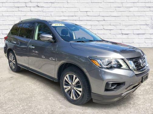 Gun Metallic 2018 Nissan Pathfinder SV