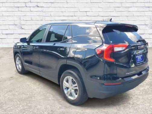 Ebony Twilight Metallic 2024 GMC Terrain SLE