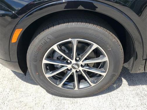 2025 Cadillac XT4 Sport