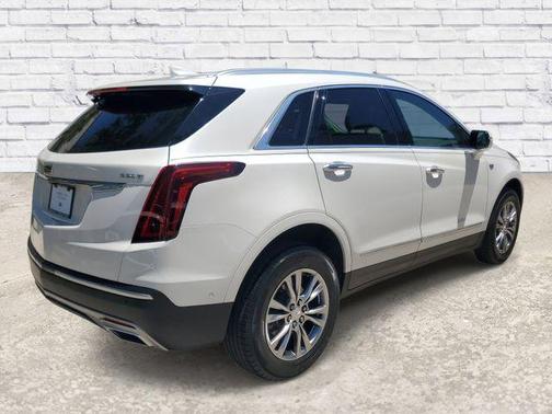 Crystal White Tricoat 2023 Cadillac XT5 Premium Luxury