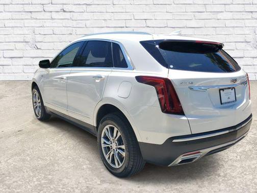 Crystal White Tricoat 2023 Cadillac XT5 Premium Luxury