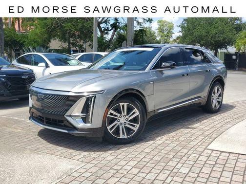 Argent Silver Metallic 2024 Cadillac LYRIQ Tech
