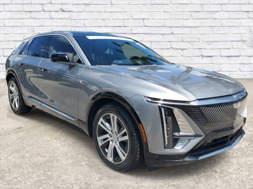 Argent Silver Metallic 2024 Cadillac LYRIQ Tech