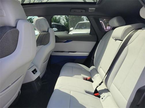 2025 Cadillac OPTIQ Luxury 1 AWD