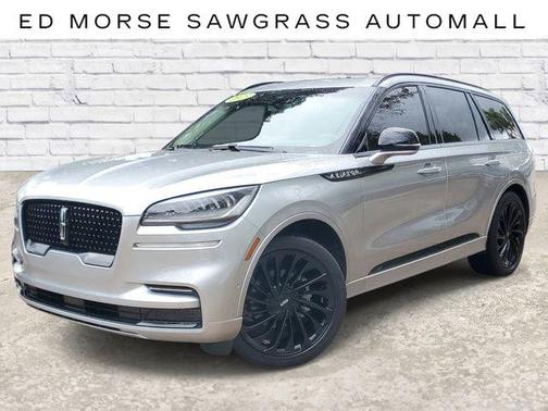 Silver Radiance Metallic Clearcoat 2023 Lincoln Aviator Reserve