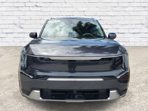 Panthera Metal 2025 Kia EV9 Land