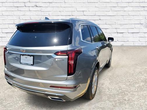 2025 Cadillac XT6 Luxury FWD