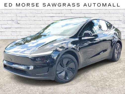 Diamond Black 2026 Tesla Model Y Premium Rear-Wheel Drive