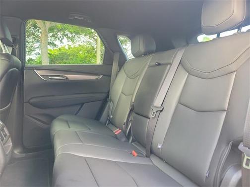2025 Cadillac XT5 Luxury