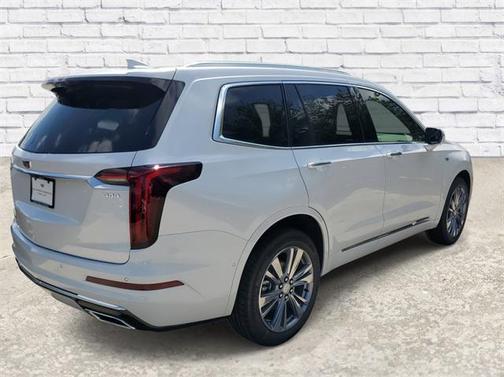 2025 Cadillac XT6 Premium Luxury FWD