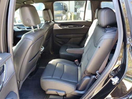 2025 Cadillac XT6 Premium Luxury FWD