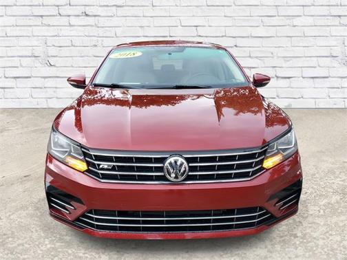 2018 Volkswagen Passat 2.0T R-Line