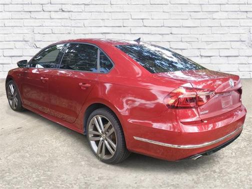 2018 Volkswagen Passat 2.0T R-Line