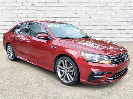2018 Volkswagen Passat 2.0T R-Line