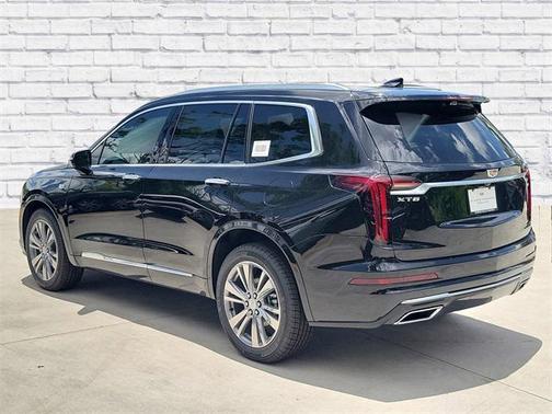 2025 Cadillac XT6 Premium Luxury FWD