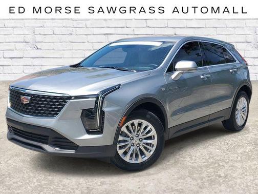 Argent Silver Metallic 2024 Cadillac XT4 Luxury