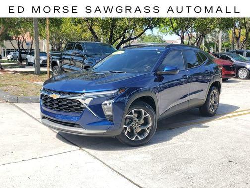 Blue Glow Metallic 2024 Chevrolet Trax LT