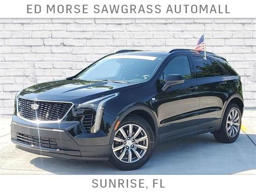 Photo 1 of 33 of 2019 Cadillac XT4 Sport