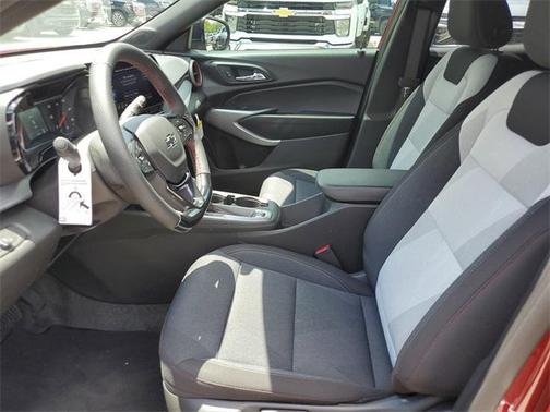 2025 Chevrolet Trax FWD 1RS