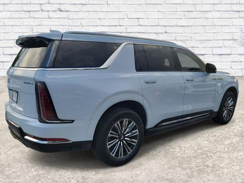 Vibrant White Tricoat 2026 Cadillac Escalade IQL Luxury