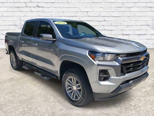 Sterling Gray Metallic 2024 Chevrolet Colorado LT