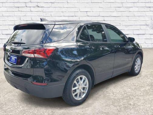 Mosaic Black Metallic 2023 Chevrolet Equinox LS