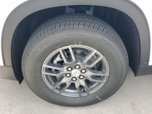 Glacier White Tricoat 2026 GMC Acadia Elevation FWD