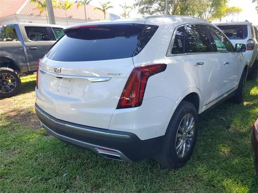 2022 Cadillac XT5 Premium Luxury