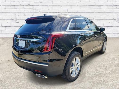 2026 Cadillac XT5 Luxury