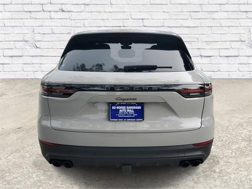 2023 Porsche Cayenne Platinum Edition