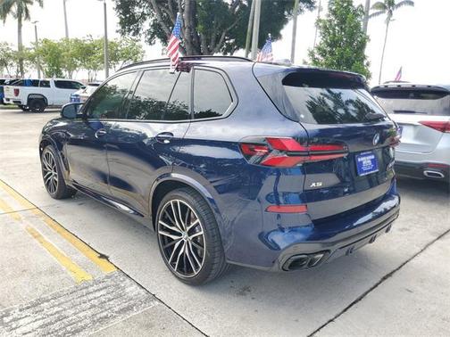 2025 BMW X5 M60i
