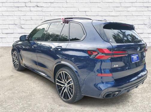2025 BMW X5 M60i