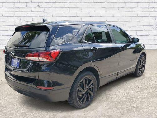 Mosaic Black Metallic 2023 Chevrolet Equinox LS