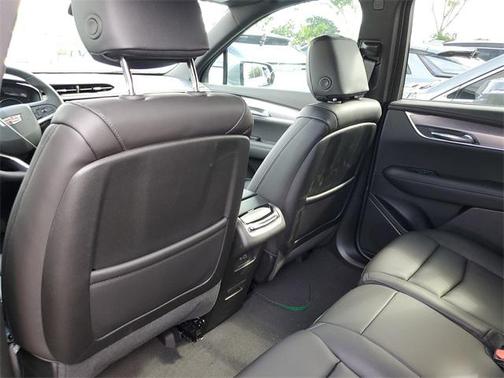 2025 Cadillac XT6 Luxury FWD