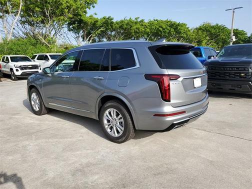 2025 Cadillac XT6 Luxury FWD