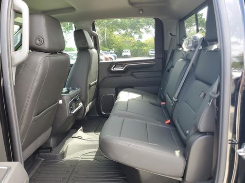 Onyx Black 2026 GMC Sierra 2500 SLT