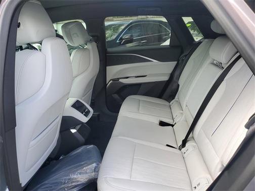 2025 Cadillac LYRIQ Luxury w/1SC